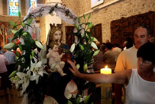 Župni ured Posušje organizira festival pjevanja gospina plača