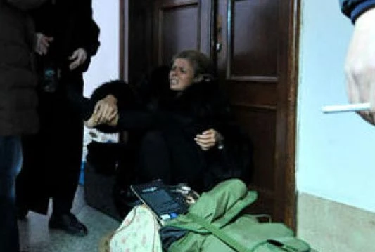 Mia Begović spava u hodniku ispred stana!