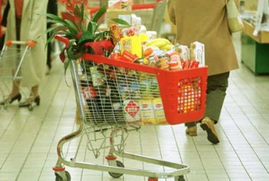 Polovina ukupnih prihoda domaćinstva odlazi na hranu