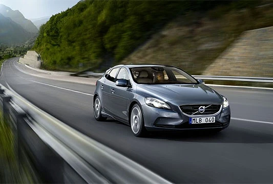 Novi Volvo V40 - vozna dinamika