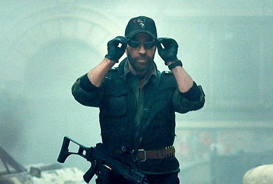 Chuck Norris imenovan vrhovnim zapovjednikom slovenske vojske