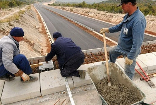 FBiH riskira masovne tužbe bespravnih graditelja