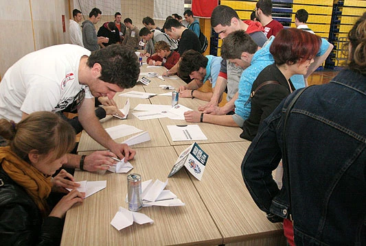 U Mostaru izabrani predstavnici BiH za svjetsko natjecanje Red Bull Paper Wings