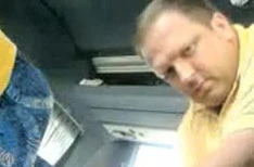 Vozač autobusa, gradonačelnikov brat, potkradao učenike na ekskurziji