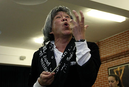 Posljednje pripreme za veliki koncert: Maestro Widjaja u Mostaru održao probu s pjevačima