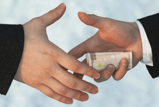 Korupcija u javnom sektoru Grčku košta milijune eura godišnje