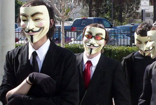 Anonymousi u akciji obaranja stranica u Kini