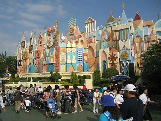 Na putu u Disneyland u teškoj prometnoj nesreći poginulo 7 osoba