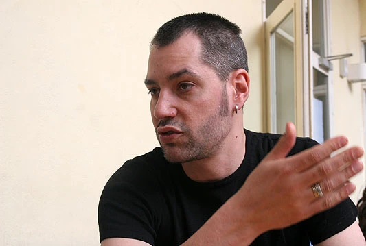 Ljudi su poludepresivni, nemaju elana sebi priuštiti nešto osim kafane i još jedne kafane istog dana