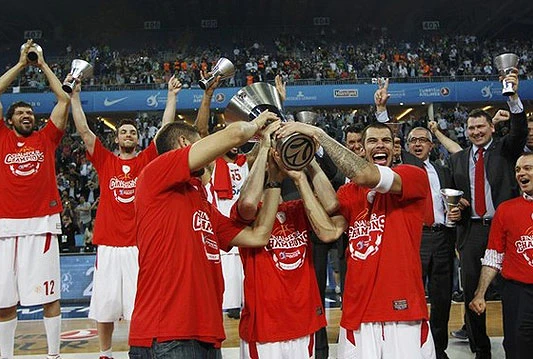 Košarkaši Olympiacosa velikim preokretom do naslova prvaka Europe