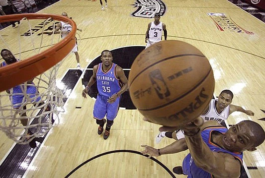 NBA: Oklahoma na korak od velikog finala