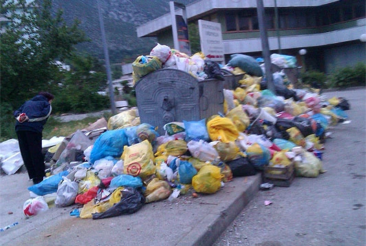 Komunalna naknada tri marke mjesečno po domaćinstvu