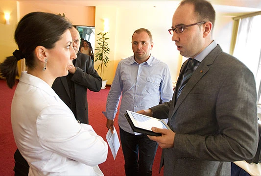 Ministar Mašić uručio univerzitetskim bibliotekama komplete znanstvenih izdanja