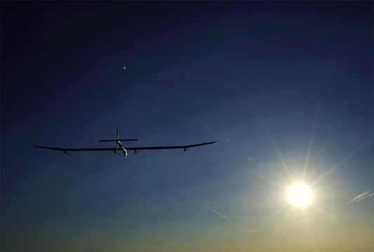 Najduži let zrakoplova na solarni pogon; 17,5 sati leta bez kapi goriva