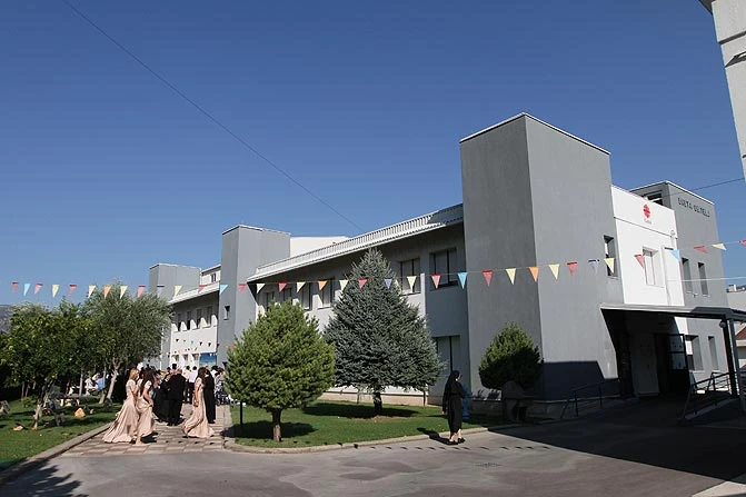 Članovi AISEC-a skupljali novac za pomoć centrima