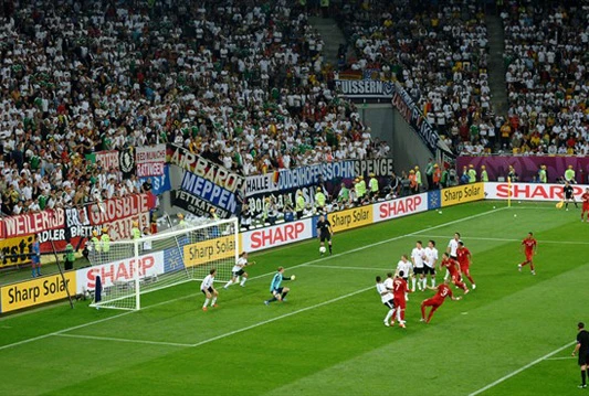 Po utakmici 45 435 gledatelja na stadionima