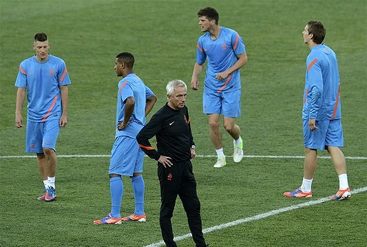 Huntelaar, Van der Vaart, Kuyt i Heitinga "doživotno" izbačeni iz reprezentacije!