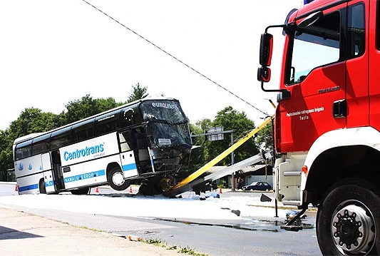 Centrotransov autobus udario u semafor, šestero ozlijeđenih