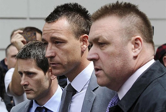 Terry oslobođen optužbi za rasizam - spasio ga tamnoputi prijatelj Ashley Cole!