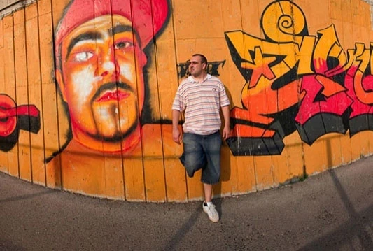 Mladi ljudi oživljavaju kulturu grada Mostara