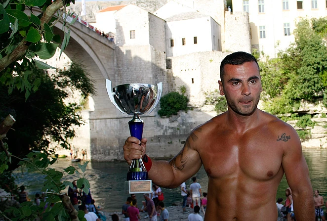 Lorens Listo i Igor Kazić pobjednici 446. skokova sa Starog mosta
