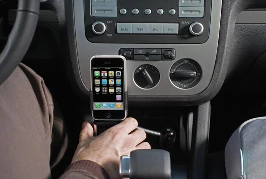 Pametni telefon može vas spasiti od jurećeg auta!