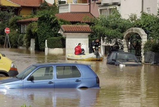 Veliki broj naselja pod vodom