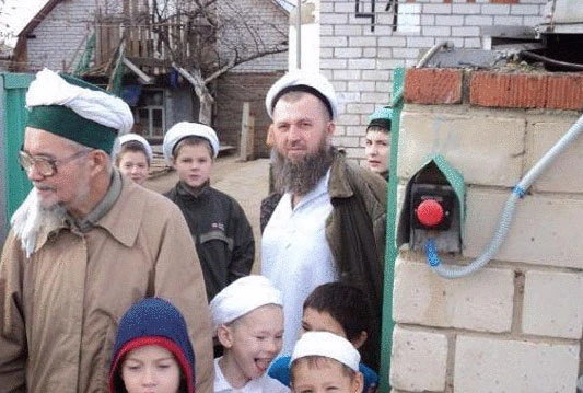 Sekta živjela duže od deset godina u bunkeru pod zemljom