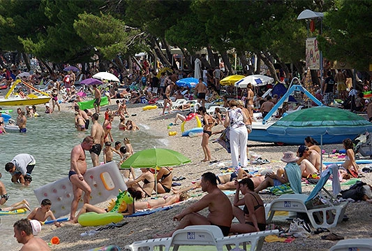 Bosanci i Srbi spasili sezonu u Makarskoj