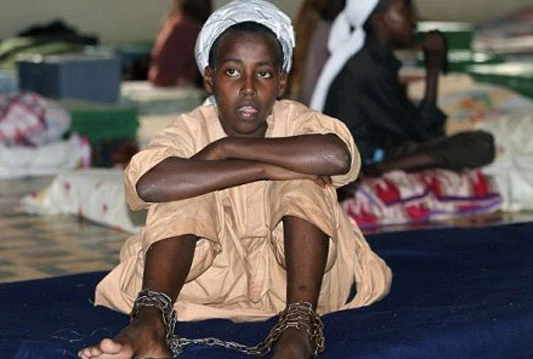 Daily Mail: U Al-Kaidinim školama za teroriste u Somaliji kidnapovanu djecu drže u lancima