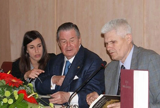 Preminuo Roberto Salinas Price