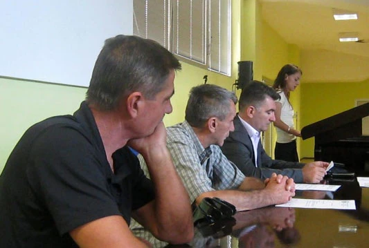 Ako ne bude isplate poticaja za 2011. bit će podnesene tužbe protiv institucija