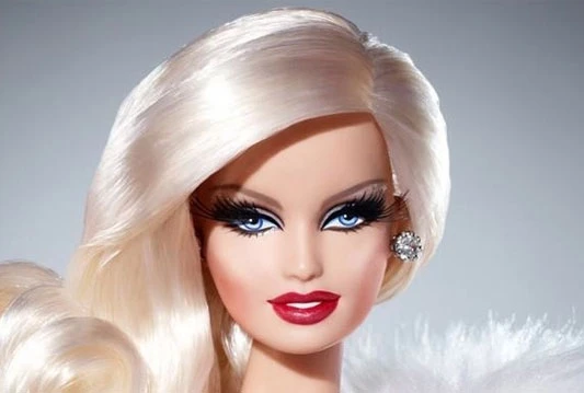 Mattel lansira transvestit Barbiku