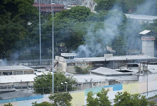 Venezuela: 25 mrtvih u zatvorskoj pobuni