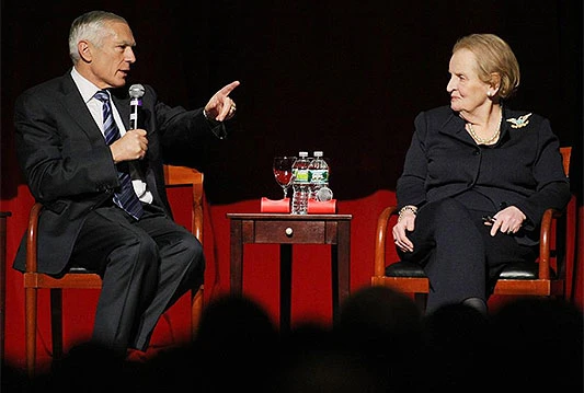 Kosovski Telekom uskoro u vlasništvu Madeleine Albright. Wesley Clark kupuje rudnike