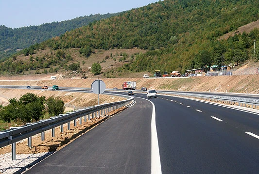Vlada FBiH i turska kompanija potpisuju ugovor o izgradnji još 5,5 km autoputa