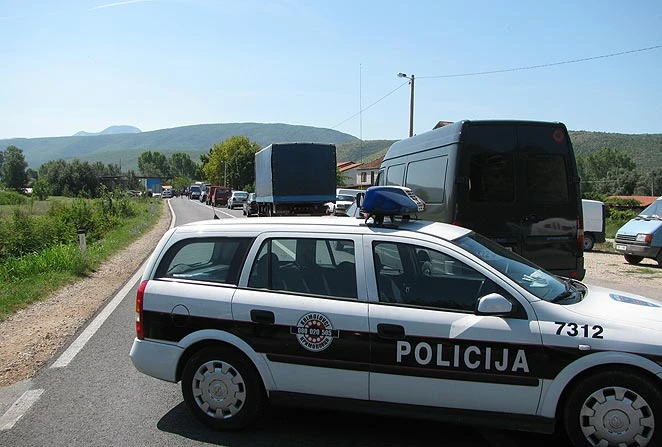 Pobuna poljoprivrednih proizvođača; traže ostavku ministra Lijanovića i isplatu poticaja