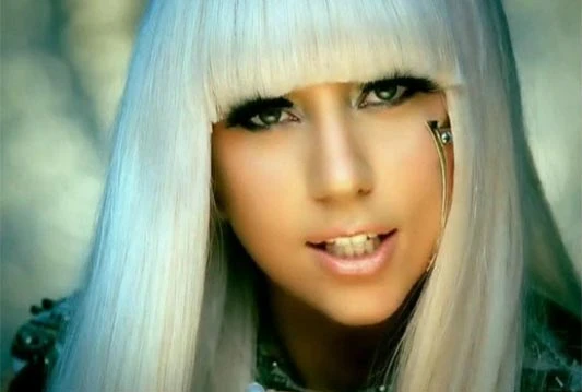 Lady Gaga na udaru lažnih sljedbenika