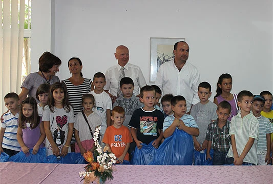 Uručene školske torbe i pribor za učenike s područja Mostara