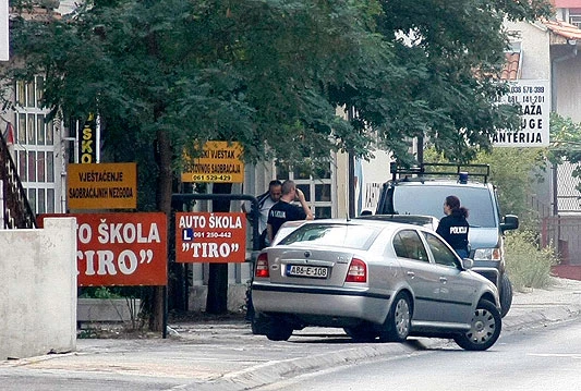 U Mostaru i Sarajevu pretresi na 7 lokacija, privedeno 8 osoba zbog dilanja heroinom