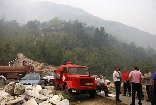 Jablanica: Požar na Glogovu zaustavljen, naselja obranjena