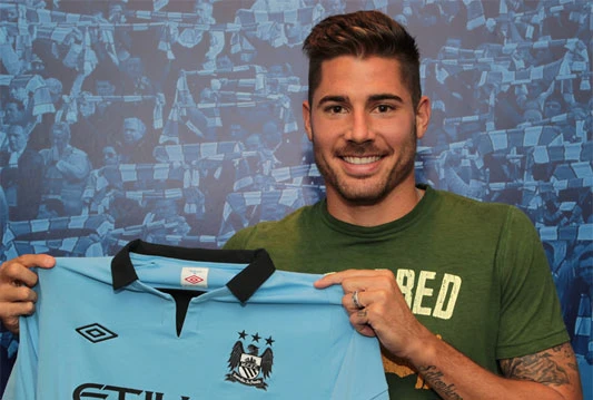 Javi Garcia posljednje pojačanje Cityja; City doveo Maicona; Berbatov u Fulhamu, Bendtner u Juveu