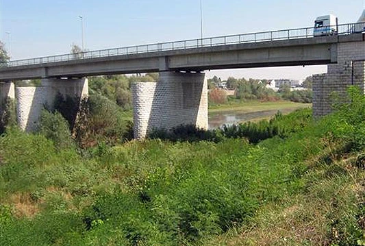Rijeka Sava kod Bosanskog Broda gotovo presušila