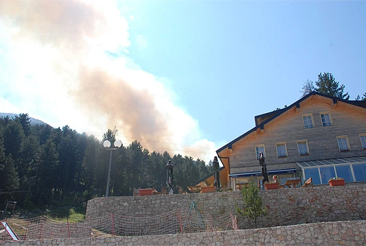 Kiša ugasila neke od požara, na Veležu i dalje gori