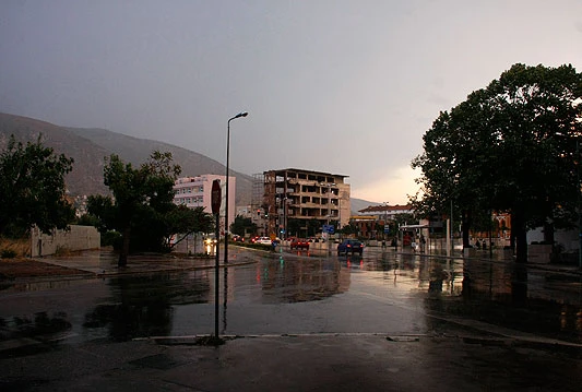 U Mostaru pada kiša; požari se gase!