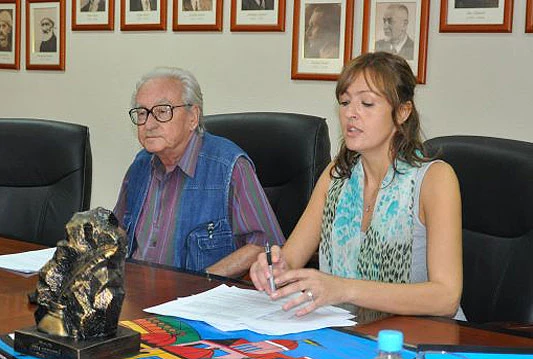 Cum Grano Salis od večeras u Tuzli: Natjecanje za nagradu 'Meša Selimović'