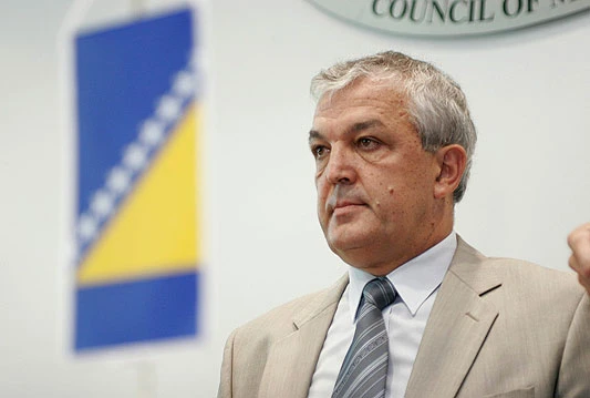 HNS: Pomoći firmama iz Hrvatske čiji su vlasnici podrijetlom s ovih prostora da investiraju u BiH