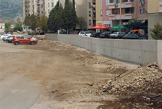 Građani podižu glas protiv "zida" u naselju Centar III