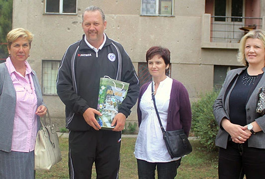 FK Željezničar u humanoj misiji; uručena pomoć mještanima Konjica