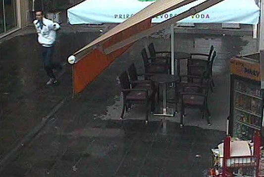 Policija traga za razbojnikom iz automat kluba “Flash”